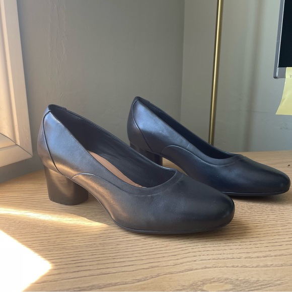 Black Clark’s Block Heel - Picture 3 of 5